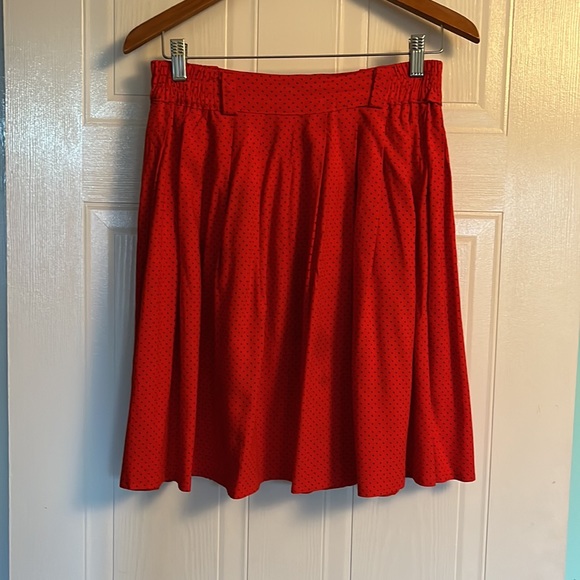 Red and Black Polka Dot Skirt - Vintage - Picture 3 of 5